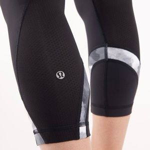 Lululemon Women’s Run Inspire Crop Black Grey Workout Slim Fit Leggings Size 6